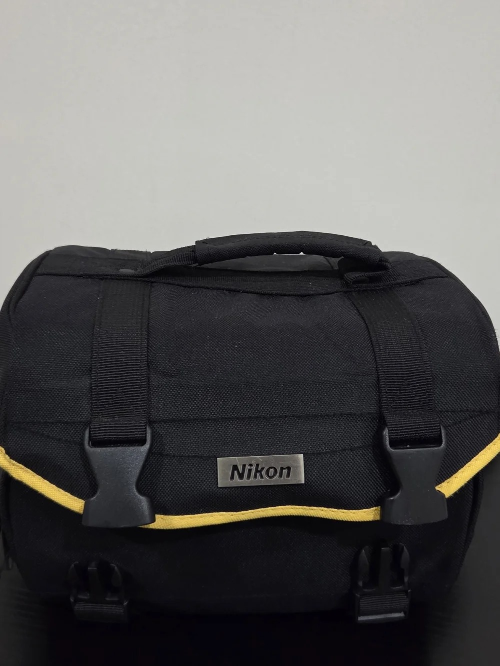 Nikon D70 Black DSLR Camera with Lens